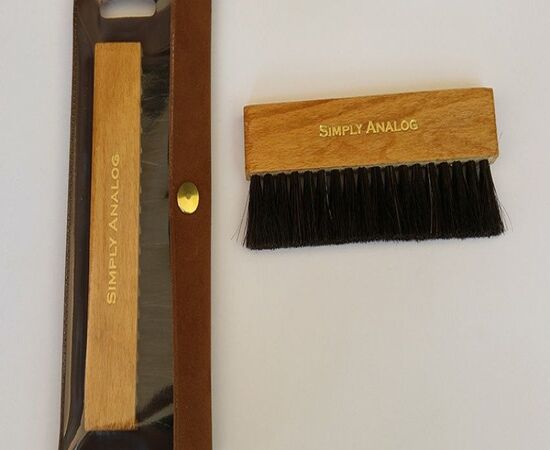 Simply Analog  Anti-static Brown Oak Wooden Brush