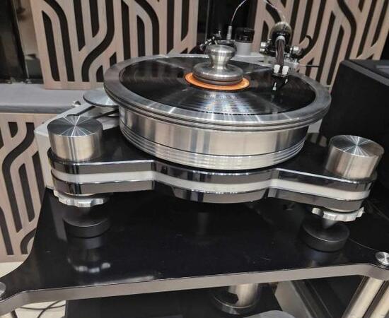 VPI AVENGER REFERENCE Turntable / USED